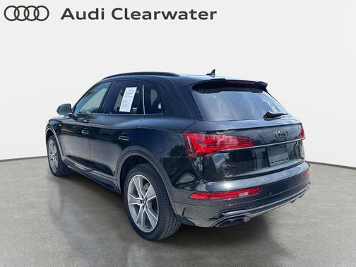 Mythos Black Metallic 2025 Audi Q5 45 S line quattro Premium