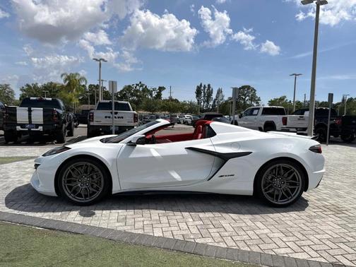Arctic White 2024 Chevrolet Corvette Z06