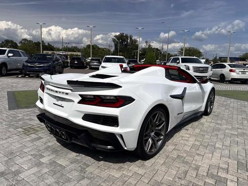 Arctic White 2024 Chevrolet Corvette Z06