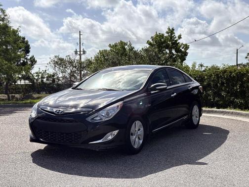 Eclipse Black 2015 Hyundai SONATA Hybrid Base