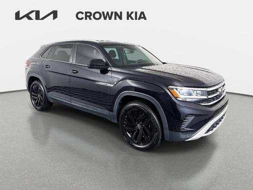 Deep Black Pearl Effect 2022 Volkswagen Atlas Cross Sport 3.6L V6 SE w/Technology