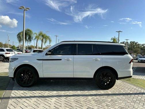 2025 Lincoln Navigator Reserve