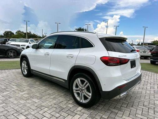 2022 Mercedes-Benz GLA 250 Base 4MATIC