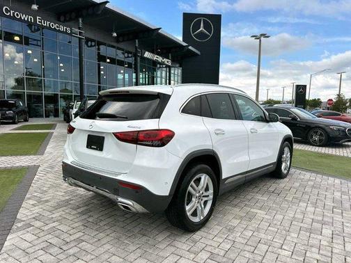 2022 Mercedes-Benz GLA 250 Base 4MATIC