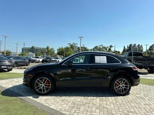 2022 Porsche Macan S