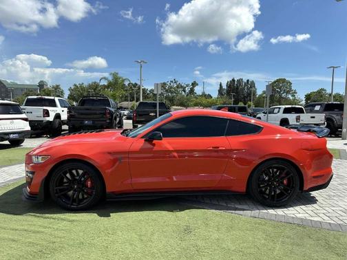 2022 Ford Shelby GT500 Base