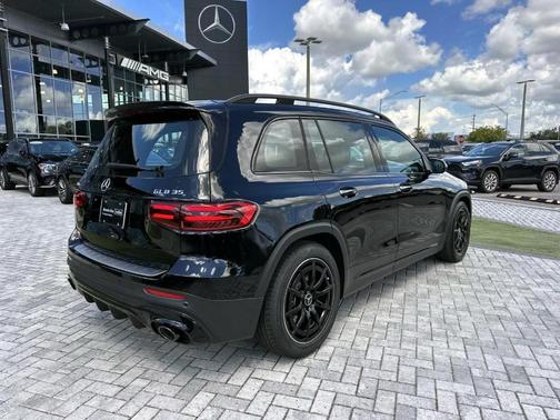 2025 Mercedes-Benz AMG GLB 35 Base