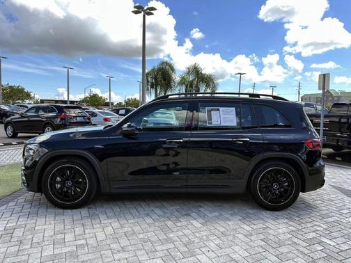 2025 Mercedes-Benz AMG GLB 35 Base