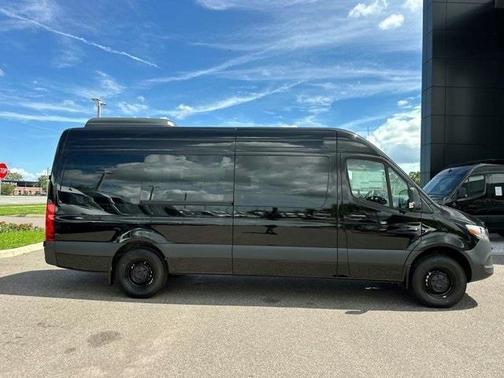 2025 Mercedes-Benz Sprinter 2500 High Roof