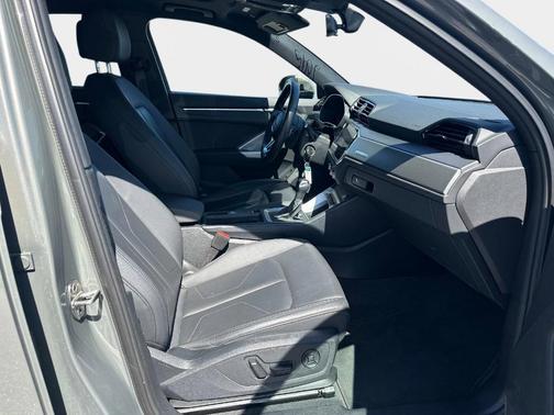 Chronos Gray Metallic 2025 Audi Q3 45 S line Premium