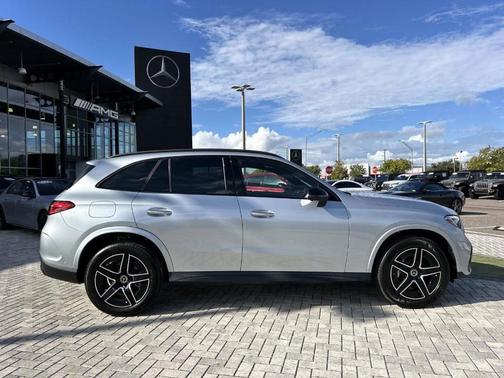 2026 Mercedes-Benz GLC 300 Base