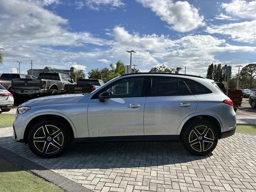 2026 Mercedes-Benz GLC 300 Base