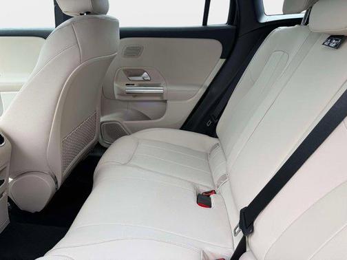 2026 Mercedes-Benz GLA 250 Base