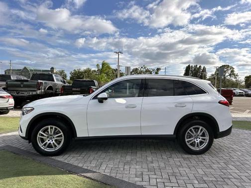 2026 Mercedes-Benz GLC 300 Base