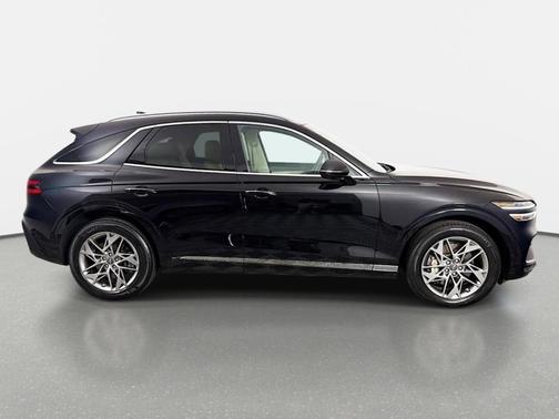 Black 2024 Genesis GV70 2.5T