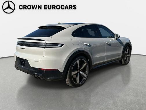 2025 Porsche Cayenne GTS