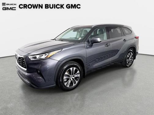Gray 2020 Toyota Highlander XLE