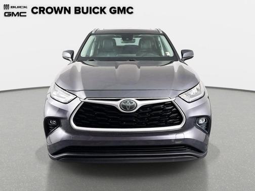 Gray 2020 Toyota Highlander XLE