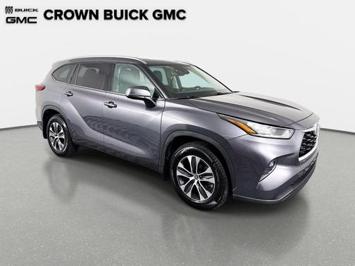Gray 2020 Toyota Highlander XLE