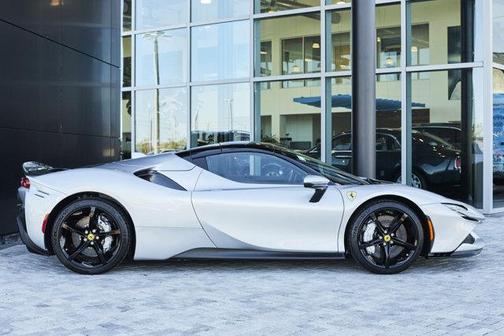 2024 Ferrari SF90 Spider Base