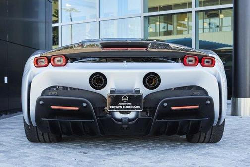 2024 Ferrari SF90 Spider Base
