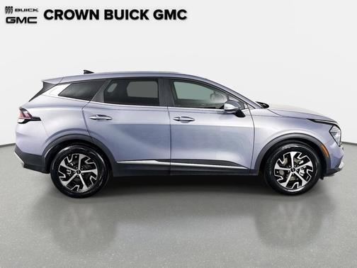 Silver 2024 Kia Sportage EX