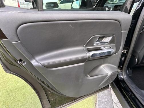 2025 Mercedes-Benz GLB 250 Base 4MATIC
