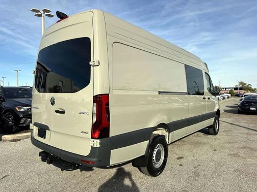 2026 Mercedes-Benz Sprinter 2500 High Roof