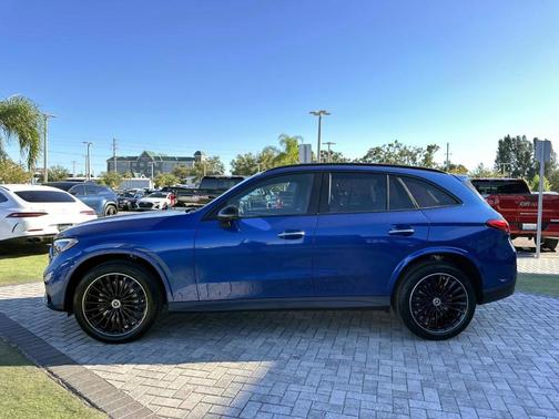 2026 Mercedes-Benz GLC 300 Base