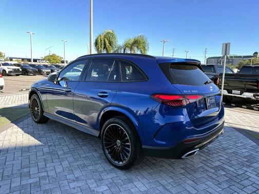 2026 Mercedes-Benz GLC 300 Base