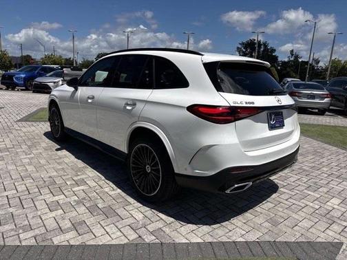 2026 Mercedes-Benz GLC 300 Base