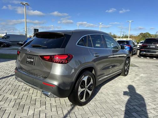 2025 Mercedes-Benz GLA 250 Base
