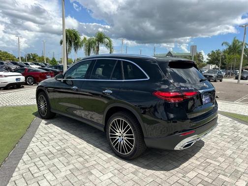 2025 Mercedes-Benz GLC 300 Base 4MATIC