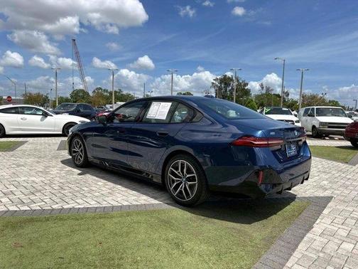 2024 BMW i5 M60