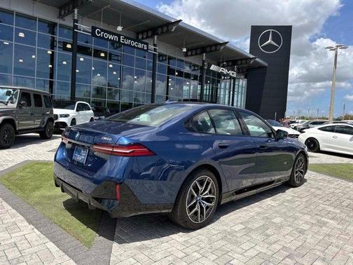 2024 BMW i5 M60