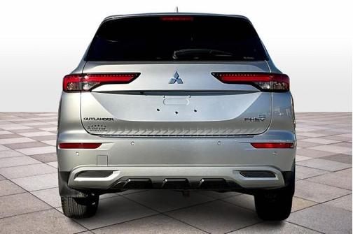 2024 Mitsubishi Outlander PHEV SE