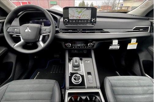 2025 Mitsubishi Outlander PHEV SE
