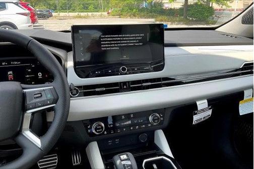 2025 Mitsubishi Outlander Platinum Edition