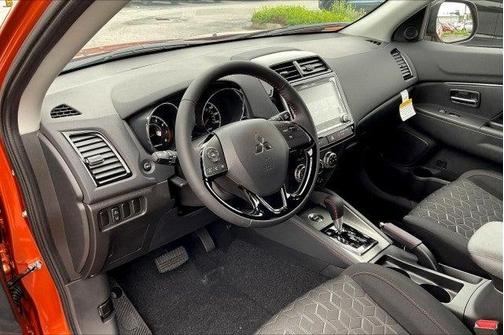 2025 Mitsubishi Outlander Sport 2.0 LE