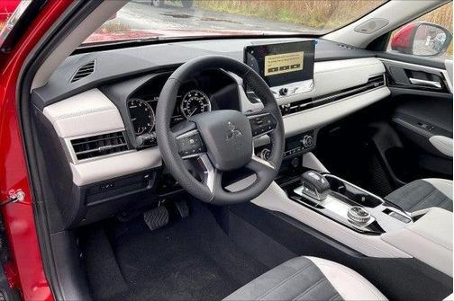 2025 Mitsubishi Outlander SE S-AWC