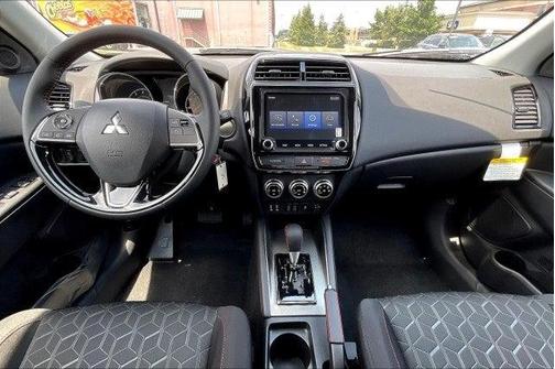 2025 Mitsubishi Outlander Sport 2.0 LE