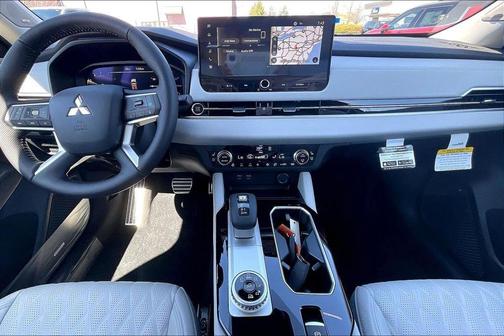 Moonstone Gray Metallic 2026 Mitsubishi Outlander SEL
