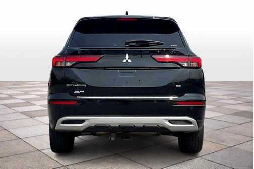 2023 Mitsubishi Outlander SE