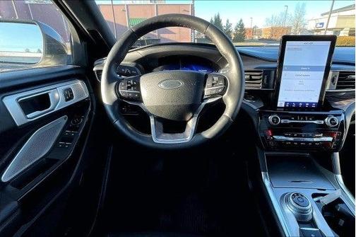 2023 Ford Explorer Platinum