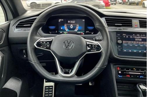 2023 Volkswagen Tiguan 2.0T SE R-Line Black