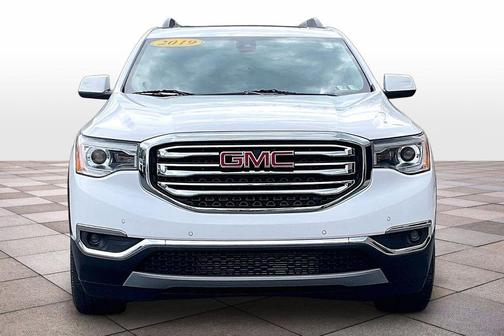 Summit White 2019 GMC Acadia SLT-2