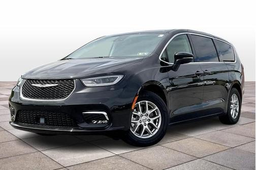 2023 Chrysler Pacifica Touring-L