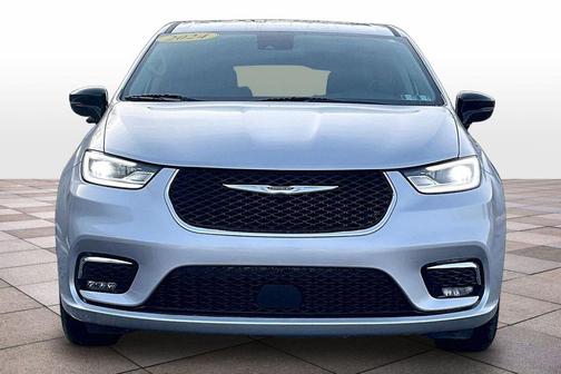 2024 Chrysler Pacifica Touring-L