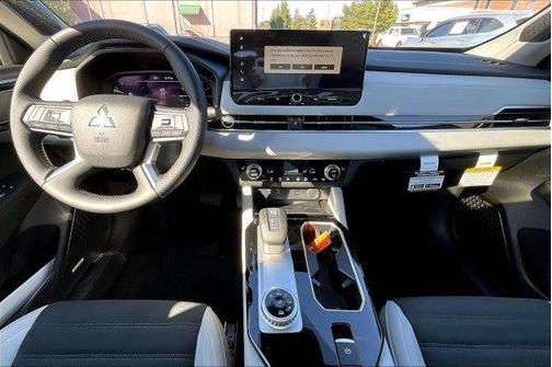 2025 Mitsubishi Outlander SE S-AWC