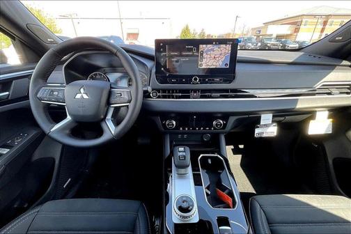 Black Diamond 2026 Mitsubishi Outlander LE